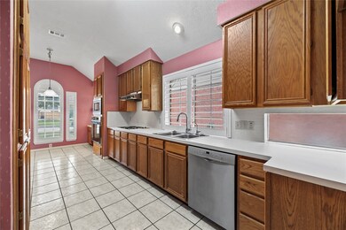 8019 Hidden Oaks Ln, Houston, TX 77095 - photo 7