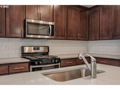 588 NE Evergreen Ave, Dallas, OR 97338 - photo 7