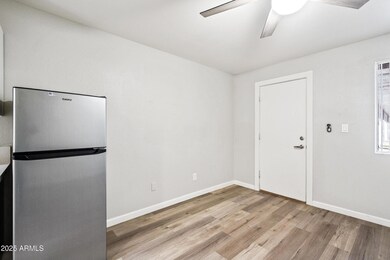 3025 N 32nd St unit 2, Phoenix, AZ 85018 - photo 6
