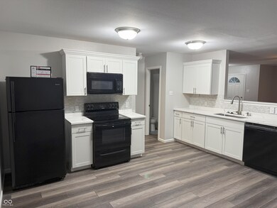 2327 Bristol Dr, Franklin, IN 46131 - photo 6