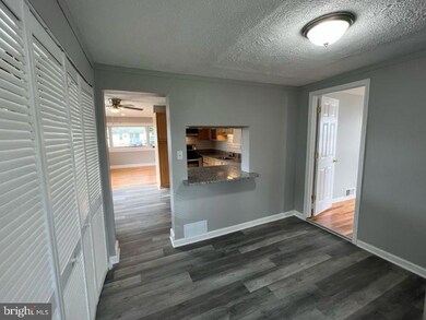 19 Helicopter Dr, Middle River, MD 21220 - photo 6