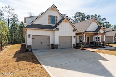 641 Whispering Pines Dr, Macon, GA 31211 - photo 2