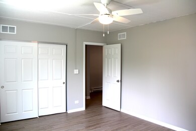 329 W Kimbell Ave unit 11, Elmhurst, IL 60126 - photo 6