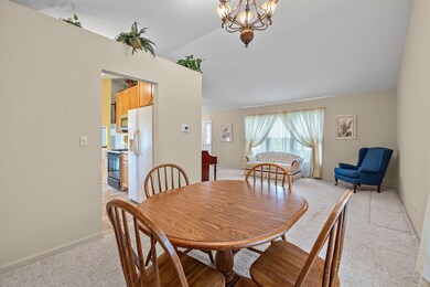 1184 Holly Ln, Algonquin, IL 60102 - photo 5