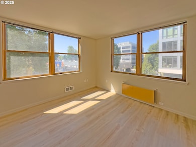 1134 SW Jefferson St unit 301, Portland, OR 97201 - photo 4