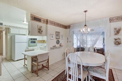 6537 E Ellis St-10