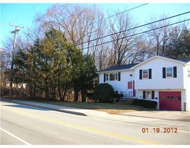 531 Aylsworth Ave, Woonsocket, RI 02895 - photo 3