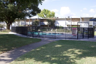 109 Harbor Dr unit 105, Bridgeport, TX 76426 - photo 5