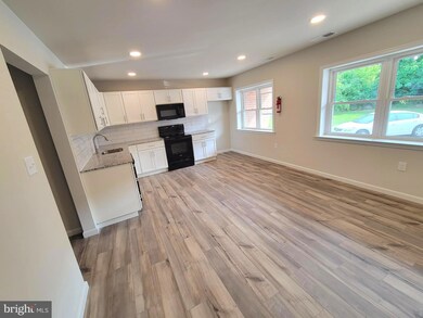 36 W Lancaster Ave unit B, Downingtown, PA 19335 - photo 5