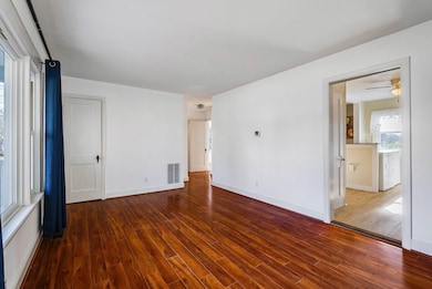 2224 Mount Vernon St, Waynesboro, VA 22980 - photo 6