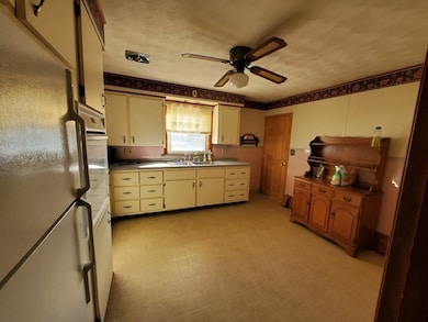 2547 S Main St unit 1N, Fall River, MA 02724 - photo 2