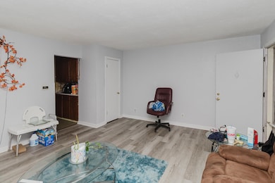 1439 N Belmont St, Wichita, KS 67208 - photo 6