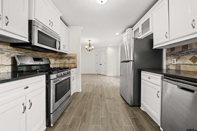 1509 Graham Dr, Tyler, TX 75701 - photo 4