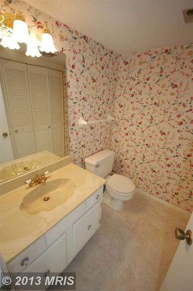 3208 Gleneagles Dr, Silver Spring, MD 20906 - photo 7