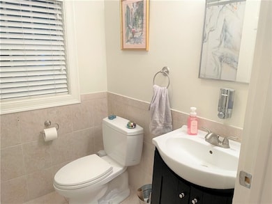 18 Vermont St, Cranston, RI 02920 - photo 7