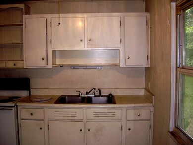 974 Antwerp Rd, Columbus, OH 43213 - photo 5