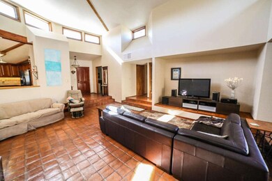 552 E Ivy Street-46