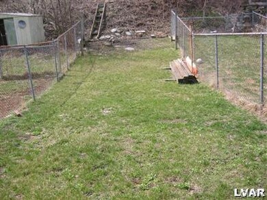 206 Old Forge Dr, Bath, PA 18014 - photo 3