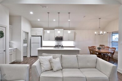 4518 Ebbets Dr, Abilene, TX 79606 - photo 5