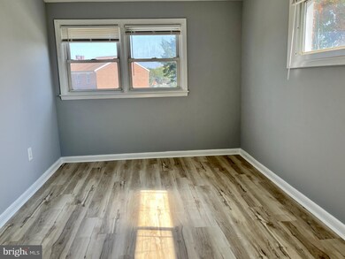 9708 Conmar Rd, Middle River, MD 21220 - photo 7