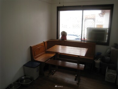 1110 18th Ave, Longview, WA 98632 - photo 2