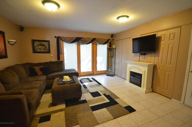 146 Redwood Loop, Staten Island, NY 10309 - photo 2