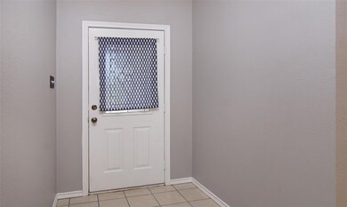 1537 Oak Tree Cir, Weatherford, TX 76086 - photo 5