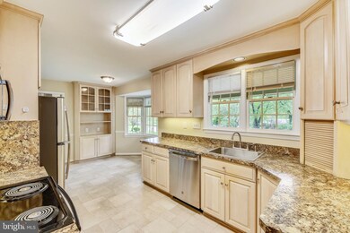 13305 Banbury Place, Silver Spring, MD 20904 - photo 5