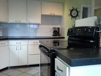 Kitchen. There s an easy flowing Galley