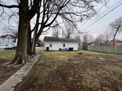 920 W 5th St, Anderson, IN 46016 - photo 7