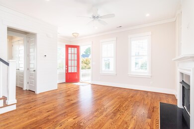 005_LivingRoomView3