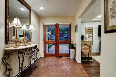 10310 Shady River Dr, Houston, TX 77042 - photo 6