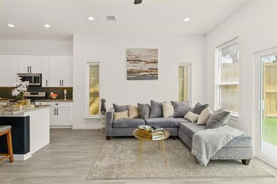 6833 Calhoun Rd, Houston, TX 77021 - photo 6