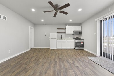 6504 Canal St unit 2, Houston, TX 77011 - photo 7