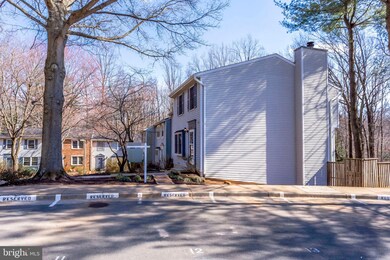 11517 Underoak Ct, Reston, VA 20191 - photo 5