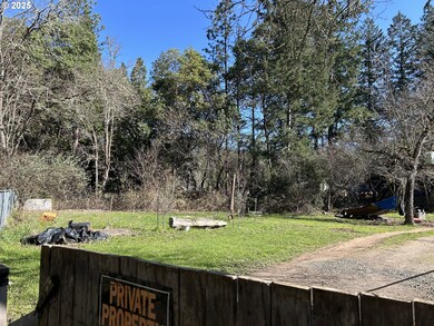 429 Bradley Dr, Myrtle Creek, OR 97457 - photo 4