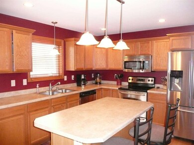 865 Ashworth Dr, Oregon, WI 53575 - photo 3