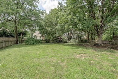 10244 Caenen Dr, Lenexa, KS 66215 - photo 4