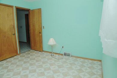 38 Chesterton Ave, Staten Island, NY 10306 - photo 6