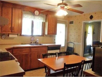 17 Gorham St, Lawrence, MA 01843 - photo 3