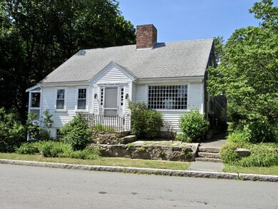 10 Oxford St, Fairhaven, MA 02719 - photo 2
