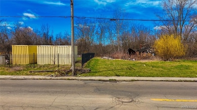 3402 Highland Ave, Niagara Falls, NY 14305 - photo 3