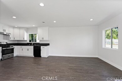 18922 Arminta St, Reseda, CA 91335 - photo 7