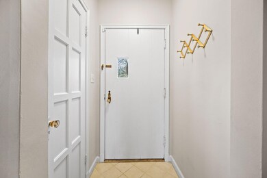 3-web-or-mls-2508 46th St-5