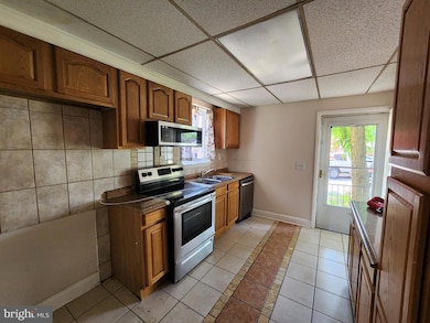 452 Graythorn Rd, Middle River, MD 21220 - photo 5