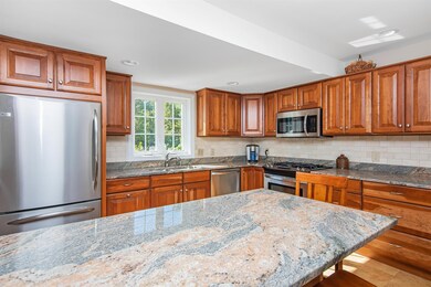 155 Hayes Ave, South Burlington, VT 05403 - photo 7