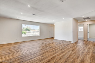 3386 El Camino Real, Las Vegas, NV 89121 - photo 5