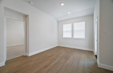 Rainier Dining Area