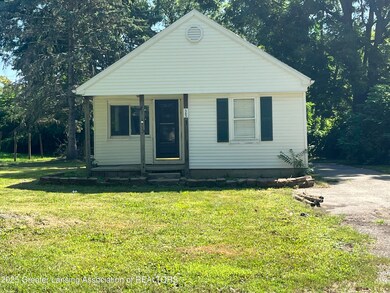 343 S Grace St, Lansing, MI 48917 - photo 2