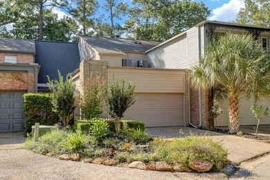 82 Legend Ln, Houston, TX 77024 - photo 5